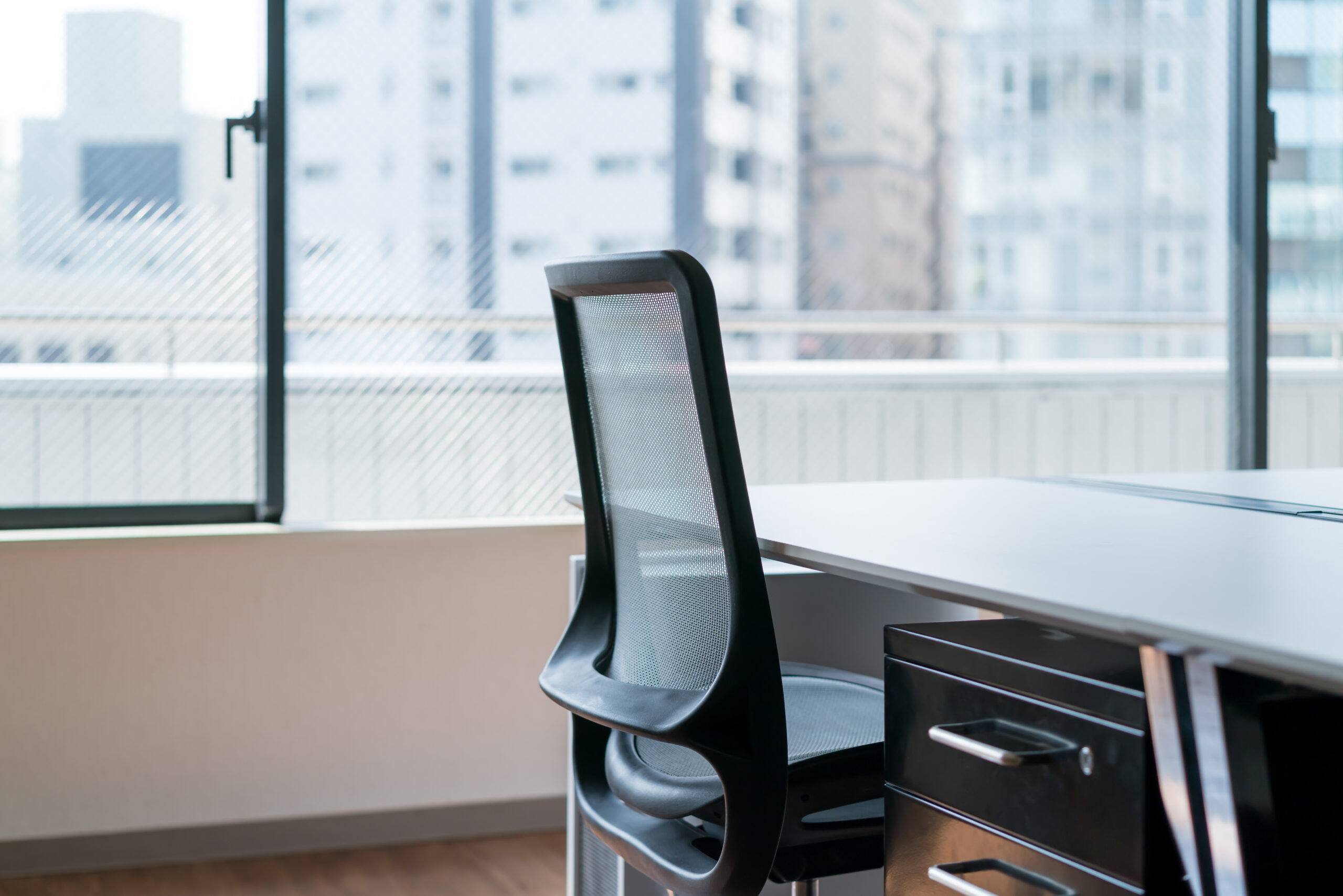 今の事業に合うのはどっち？SOHOオフィスと事業用小規模オフィスの違いを徹底解説